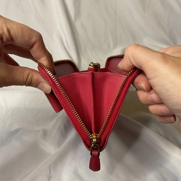 Prada Pink Bow Zippy Long Wallet - Picture 14 of 16